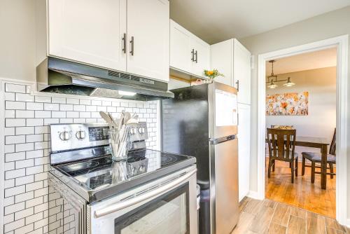 Η κουζίνα ή μικρή κουζίνα στο 16 Mi to Buckeye Lake Family-Friendly Newark Home