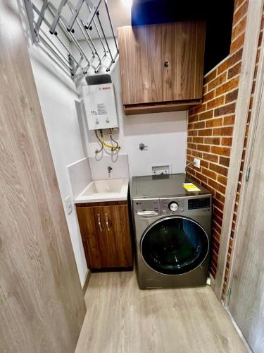 Kuchyň nebo kuchyňský kout v ubytování Apartamentos en Laureles Medellin con Aire Acondicionado