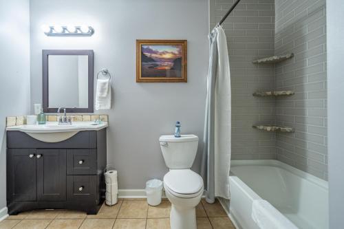 Koupelna v ubytování Perfect 3BR Retreat Near Downtown and Lake Acworth