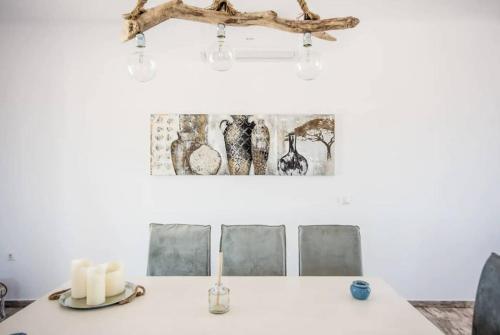 Φωτογραφία από το άλμπουμ του Refreshing Bright Villa near the Beach στη Λειβαδιά