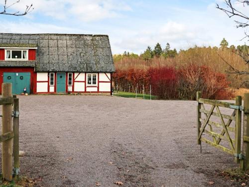 Munka-Ljungbyにある4 star holiday home in MUNKA-LJUNGBYのギャラリーの写真