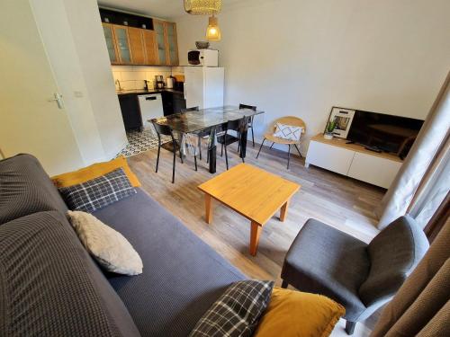 Charmant duplex à Modane, 3 chambres, 6-8 pers, skis aux pieds, proche station et commerces - FR-1-265-326