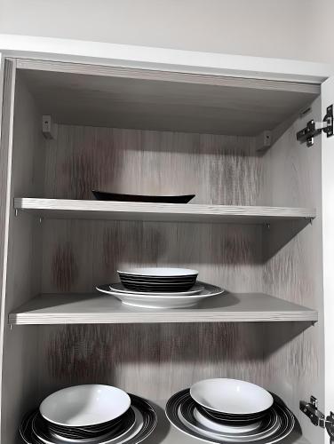 Bloom Court -Sleeps 6-Free Parking with Workspace & High-Speed WiFi photo 34