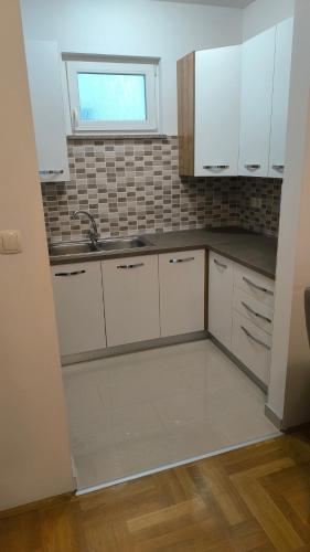 Dapur atau dapur kecil di U Srcu Šokadije