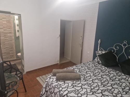 Une maison avec 3 chambres