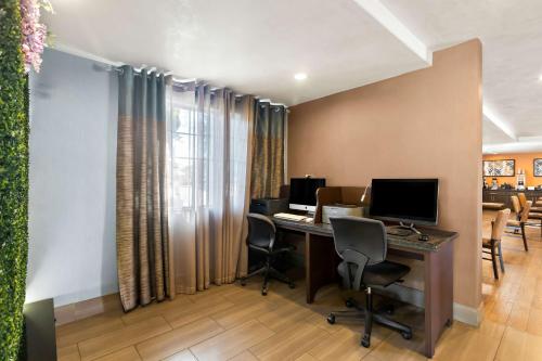 Best Western University Inn Santa Clara Image