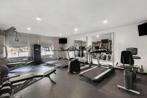Best Western University Inn Santa Clara Image