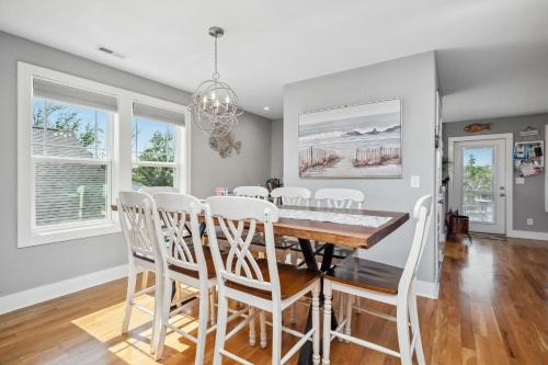 Φωτογραφία από το άλμπουμ του Beach 45 by Oak Island Accommodations σε Oak Island