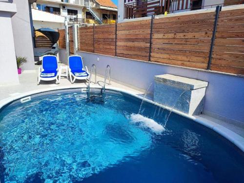 2 Bedroom Apartment Sleeps 5 - Privat Pool