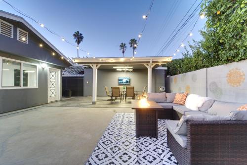 Stylish 3BR, 2BA Home , Sleeps 8 - King Bed, Firepit, Near Universal, SoFi photo 50