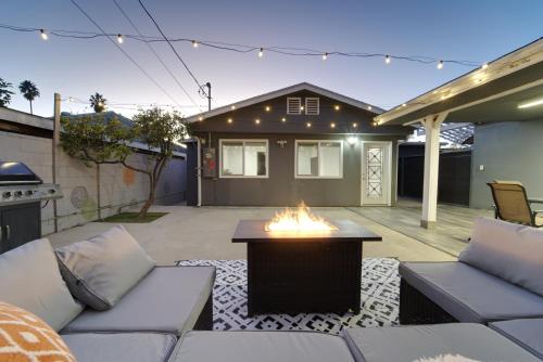 Stylish 3BR, 2BA Home , Sleeps 8 - King Bed, Firepit, Near Universal, SoFi photo 46