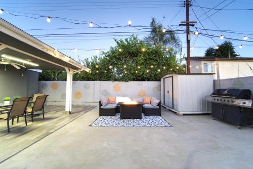 Stylish 3BR, 2BA Home , Sleeps 8 - King Bed, Firepit, Near Universal, SoFi photo 52