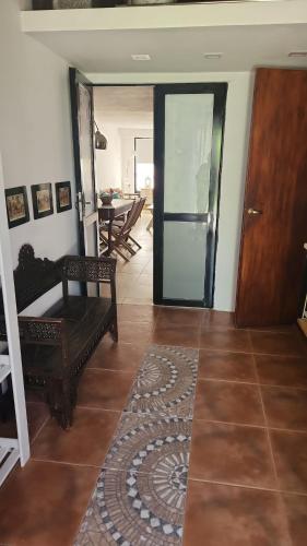 Khu vực ghế ngồi tại Aire de campo en la ciudad