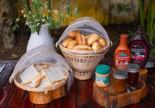 Jídlo v hotelu nebo okolí