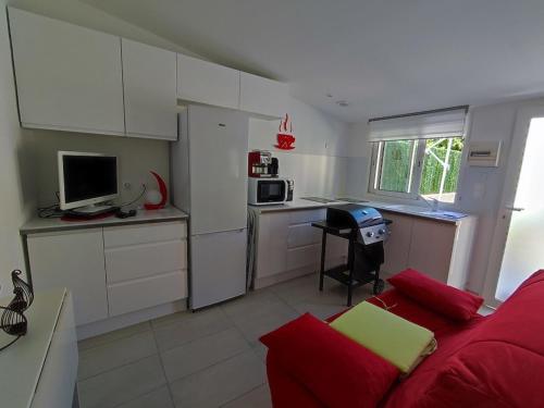 Photo de la galerie de l'établissement Maison avec jardin, piscine et parking à 150m de la plage - FR-1-776-112, à Argelès-sur-Mer