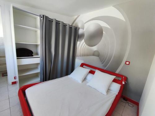 Photo de la galerie de l'établissement Maison avec jardin, piscine et parking à 150m de la plage - FR-1-776-112, à Argelès-sur-Mer