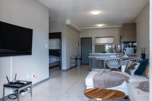 Bee's Central Hideout