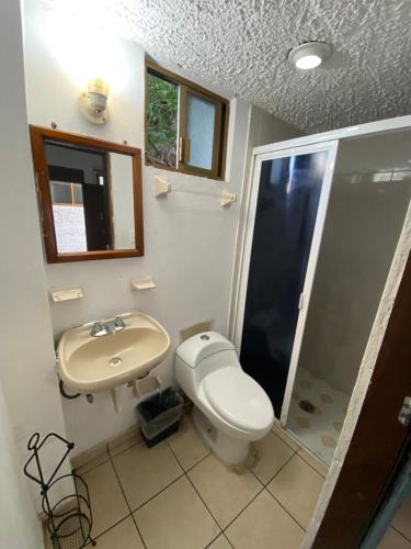 Un baño de Hotel Perla Mazatlan
