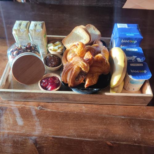 Makanan di atau berdekatan chalet