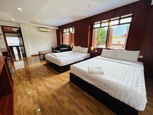 Vang Vieng Sky Mountain View Hotelにあるベッド