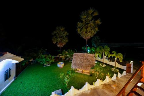 Zahrada ubytování Inpan's beach resort Batticaloa