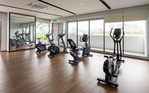 Fitness centrum a/nebo fitness zařízení v ubytování Vista Sentul Residences by Airhost