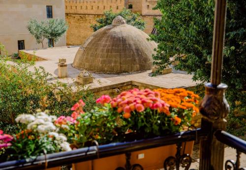 Jardí fora de Royal Antique Boutique Hotel