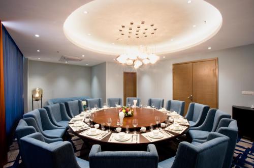 Χώρος καθιστικού στο The Q Hotel & Suite Vientiane 万象Q套房酒店