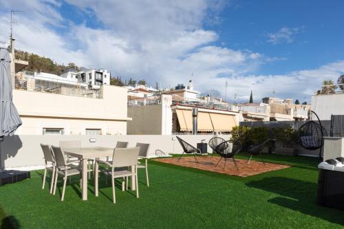 Acropolis View Rooftop Garden & Jacuzzi