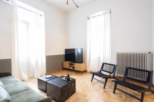 Vintage Acropolis Retreat Charming 3-Bdrm in Koukaki