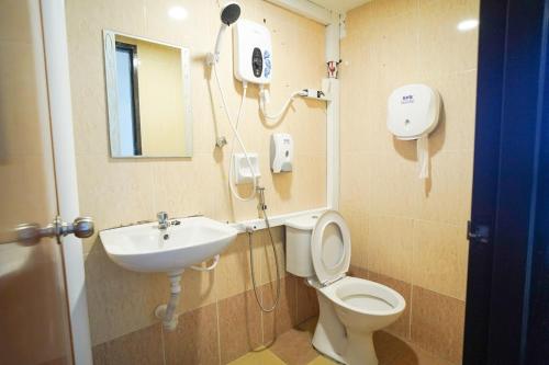 Koupelna v ubytování B Link Hotel