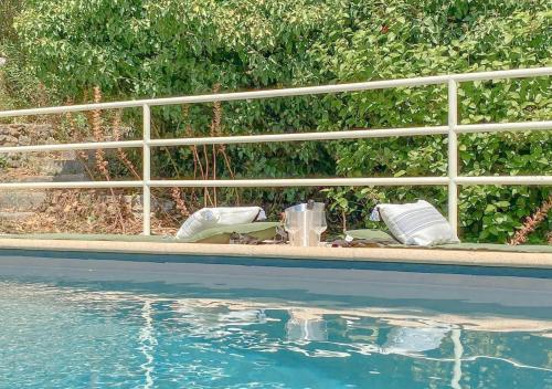 Kolam renang di atau dekat dengan Moulin de caractère, piscine