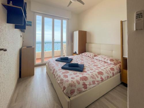 Photo de la galerie de l'établissement Best Sea View 4 Pers WiFi AC, à Nice