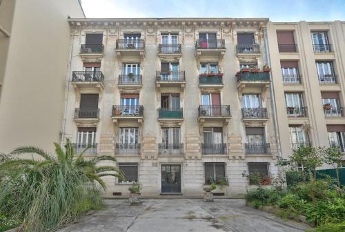 #6 Staywizus - BDR Buffa 2 min from the beach and Negresco, central AC Balcony