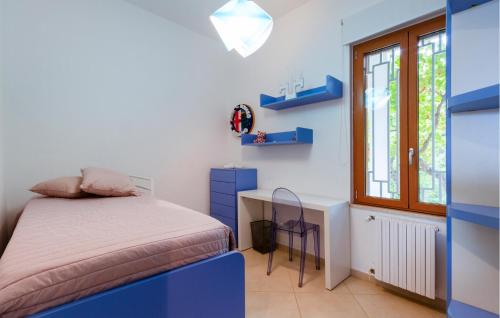 Ένα ή περισσότερα κρεβάτια σε δωμάτιο στο Lovely Home In Polignano A Mare