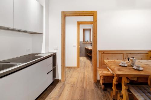 Η κουζίνα ή μικρή κουζίνα στο Chalet Pieri - Appartamento Temelin