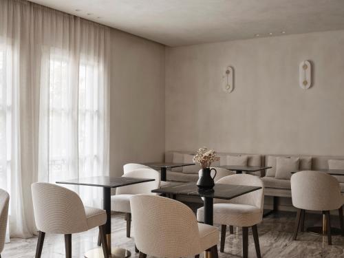 Posezení v ubytování Doryssa Method Hotel
