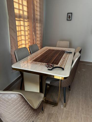 Fotografie z fotogalerie ubytování Guy Gad's Apartment v destinaci Ashalebotwe