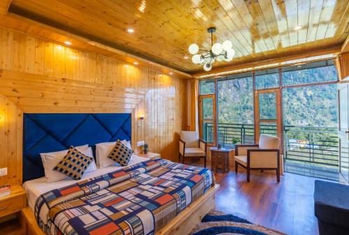 Ein Bett oder Betten in einem Zimmer der Unterkunft The 14 Gables, A Boutique Stay - Pet Friendly Hotel - Mountain View