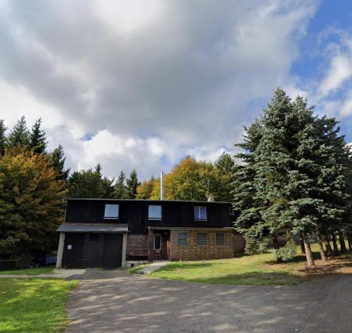 SILVESTROVSKÁ HORSKÁ CHATA až pro 30 lidí