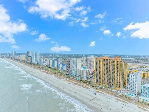 Fotografie z fotogalerie ubytování Stunning and Spacious 3 BR Condo-Immaculate Oceanfront Views! Anderson 211 v destinaci Myrtle Beach