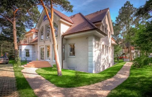 1 Bedroom Cozy Apartment In Pobierowo