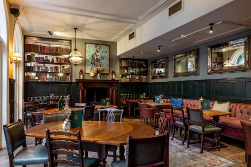 Coach & Horses Hotel photo 38