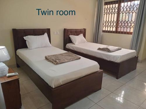 Afbeelding uit fotogalerij van Dawhenya Bungalow 2 in Tema