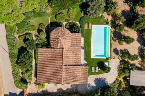 Kolam renang di atau dekat dengan Villa Onyx