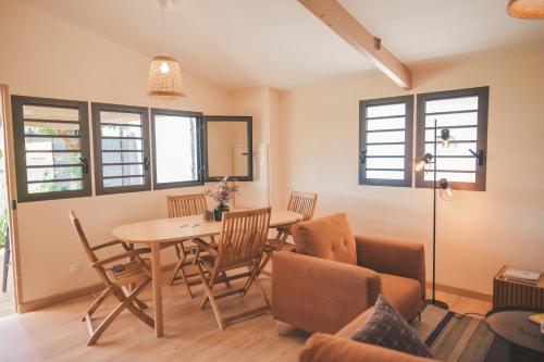 Tulsi House - Maison 4 voyageursにあるシーティングエリア