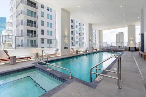 Charming 2 BR Downtown Miami 2106 Free Parking photo 5