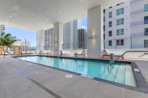 Charming 2 BR Downtown Miami 2106 Free Parking photo 33