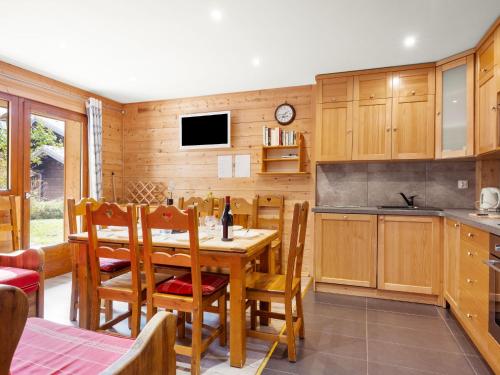 Apartment Le Petit Savoyard-5 by Interhome