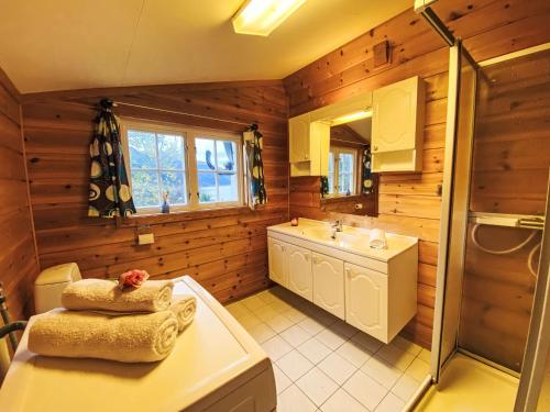 Postel nebo postele na pokoji v ubytování Chalet Krampehaugen by Interhome